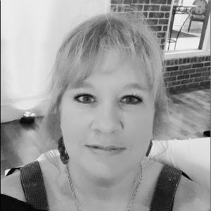 Meet your Posher, Carrie